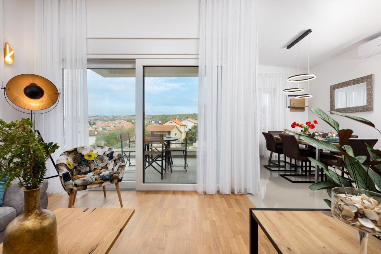 Apartment Muzini Малинська Екстер'єр фото