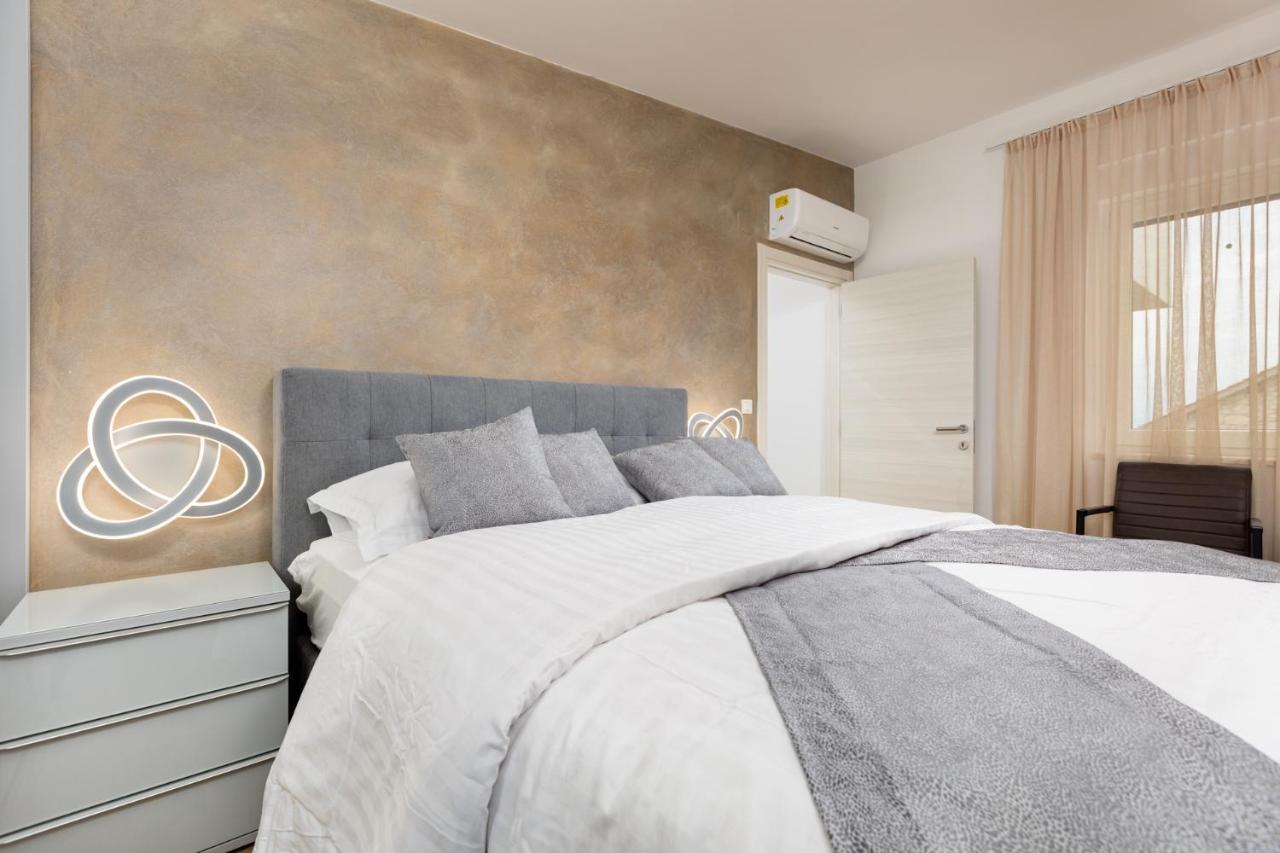Apartment Muzini Малинська Екстер'єр фото
